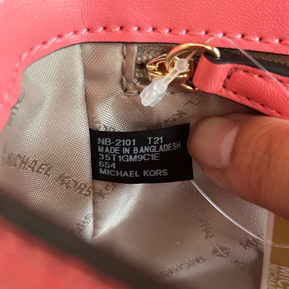 🌼Michael Kors Purse - Picture 12 of 13